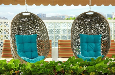 Oasis Hotel Waikiki