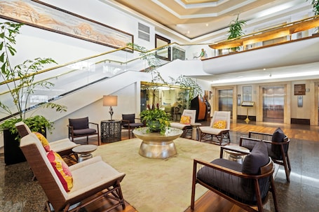 Luana Waikiki Hotel & Suites